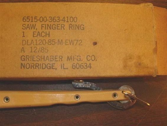 SAW RING FINGER COMPLETE WITH A BUNCH OF BLADES-img-1