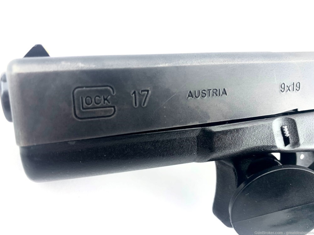 Glock 17 Gen 1 Semi Automatic Pistol Cal: 9mm -img-7