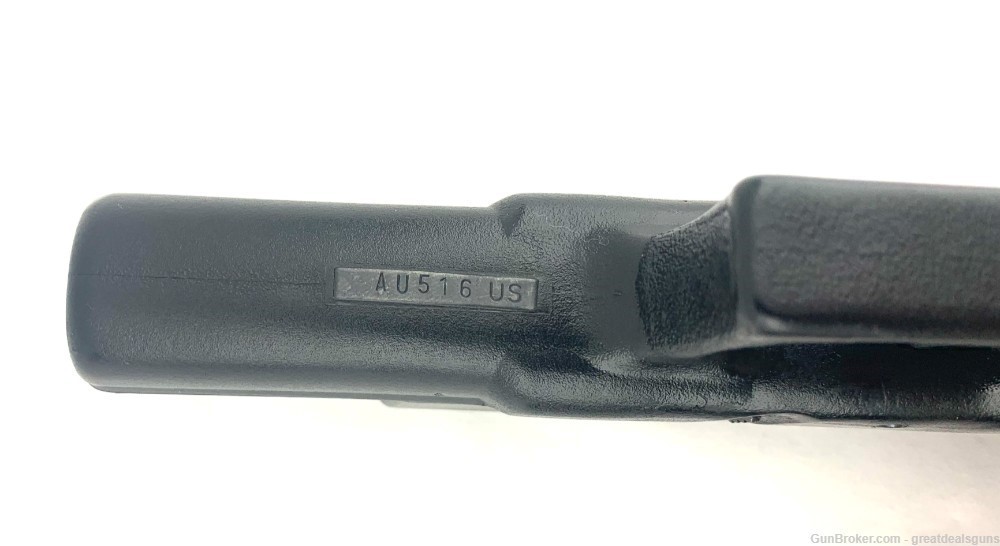 Glock 17 Gen 1 Semi Automatic Pistol Cal: 9mm -img-1