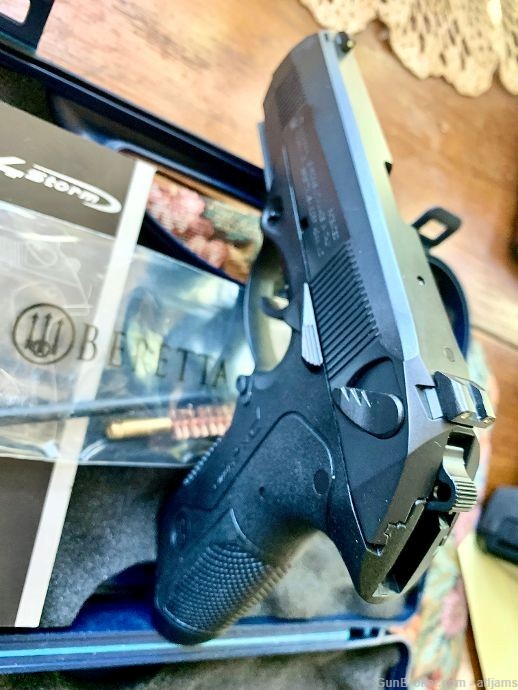 Beretta PX4 Storm, 9mm with original case & manual-img-5