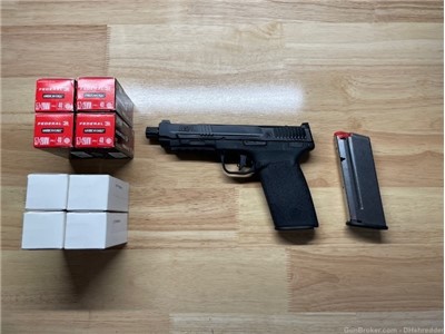 S&W M&P 5.7 5.7x28, 400 rounds (200 Federal, 200 SS192) PACKAGE