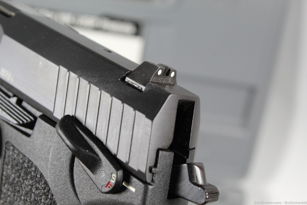 Heckler & Koch HK USP 9mm DA / SA Pistol w/ Original Box-img-19