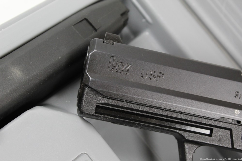 Heckler & Koch HK USP 9mm DA / SA Pistol w/ Original Box-img-3