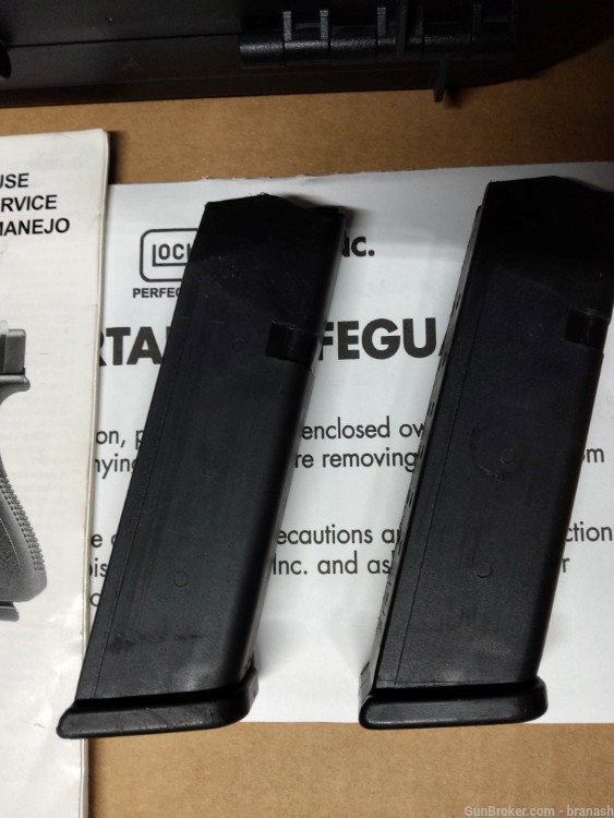 Glock Pistol Magazines, 2-15rd. 40S&W, Case and Manual-img-5