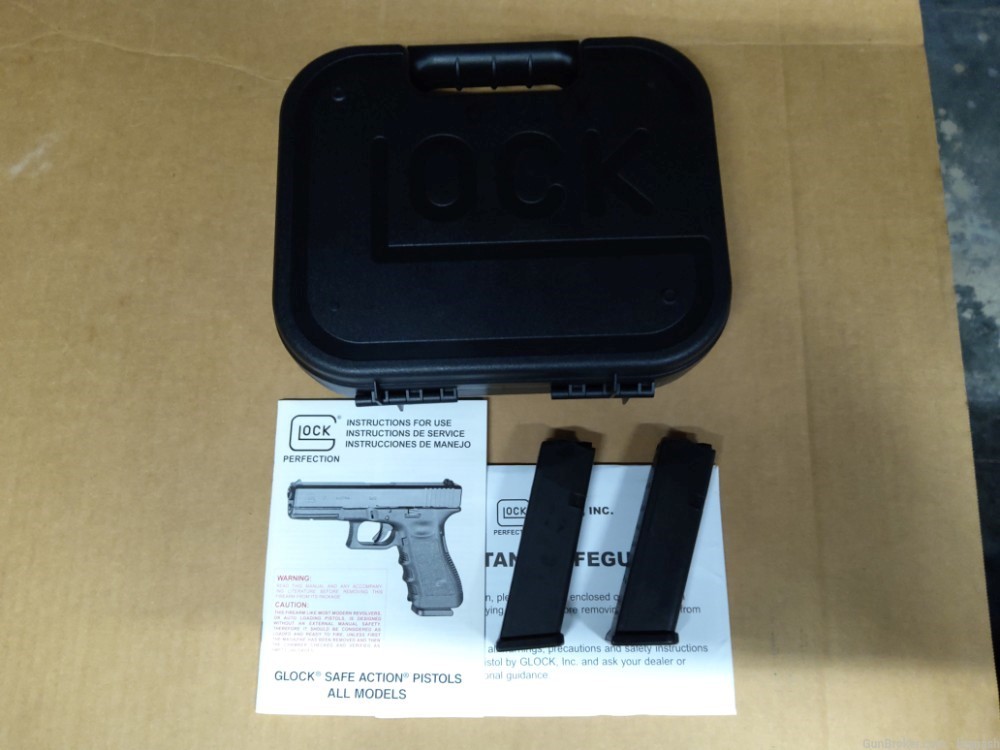 Glock  Pistol Magazines,  2-15rd .40S&W , Case and Manual -img-0
