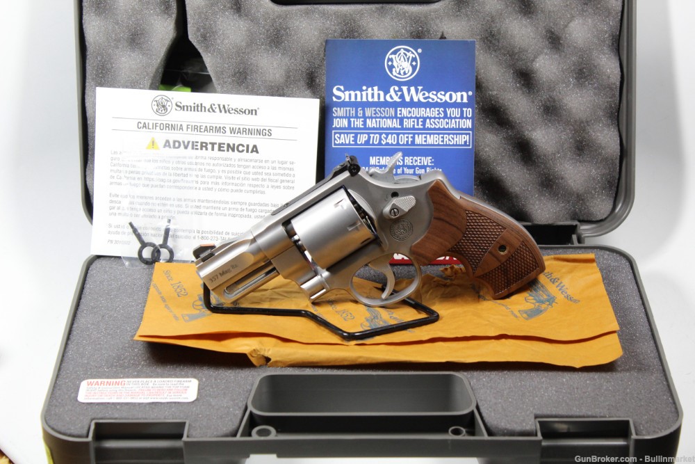 Smith and Wesson S&W 627 Performance Center .357 Magnum 8 Shot 2.62" Barrel-img-0