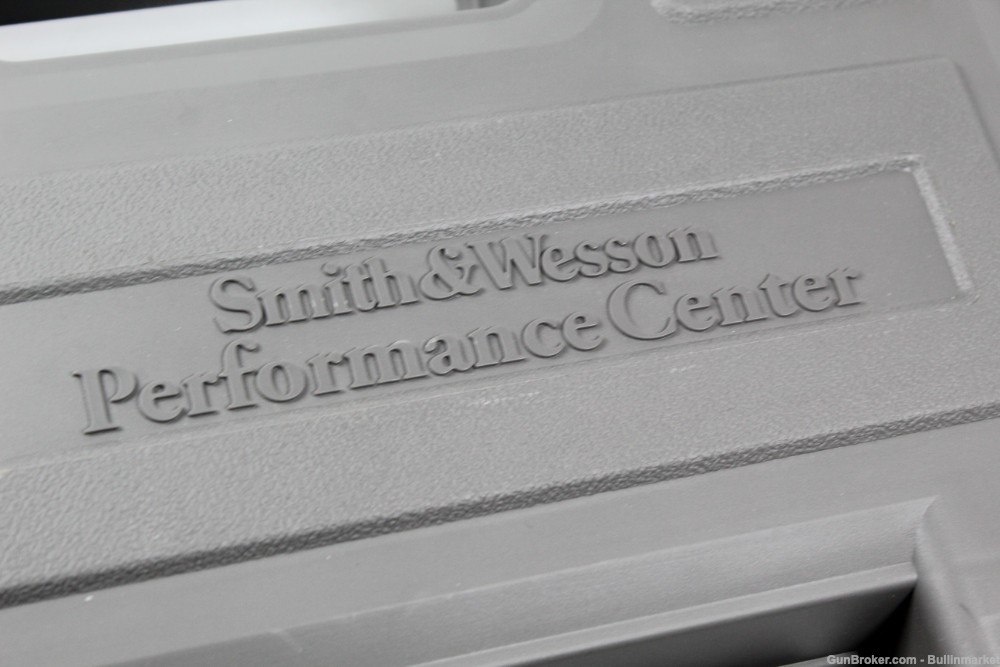 Smith and Wesson S&W 627 Performance Center .357 Magnum 8 Shot 2.62" Barrel-img-35