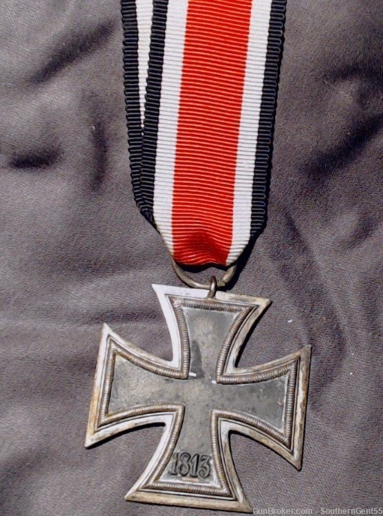 WW2 German Iron Cross 2nd Class with Ribbon-img-1