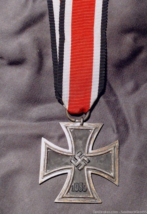 WW2 German Iron Cross 2nd Class with Ribbon-img-0