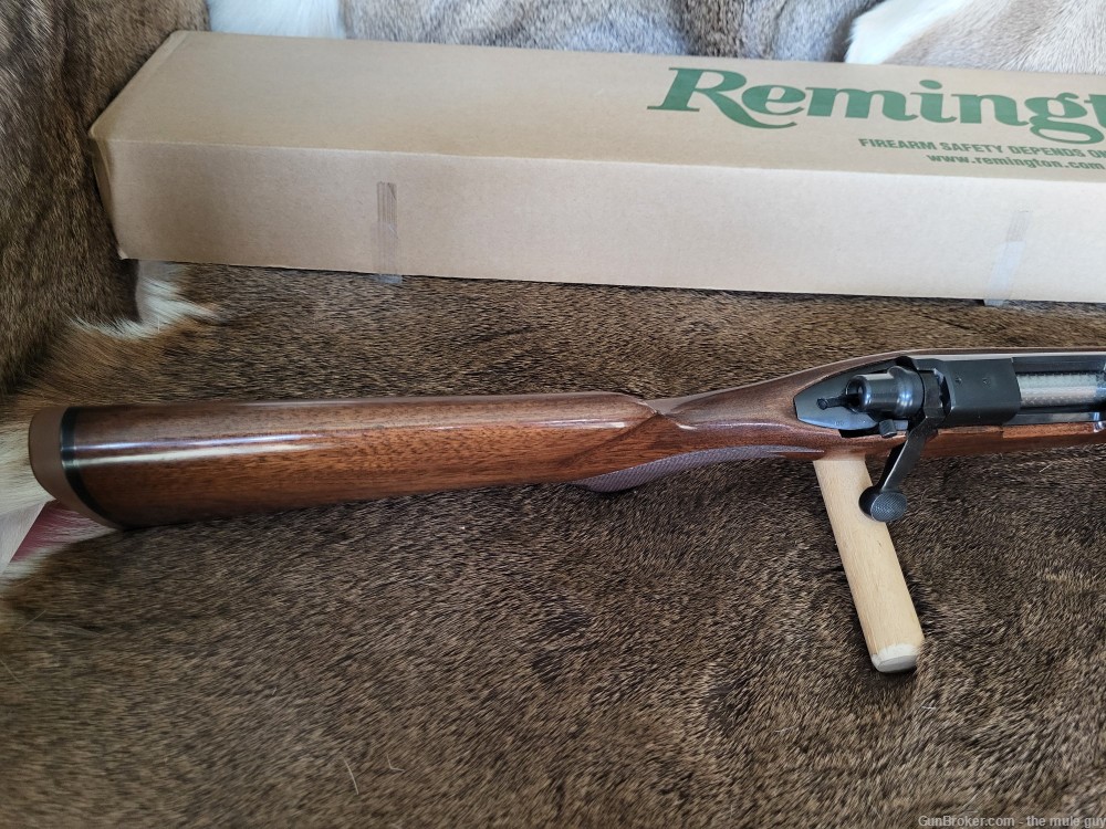 Remington Model 700 Classic .300 Savage-img-9