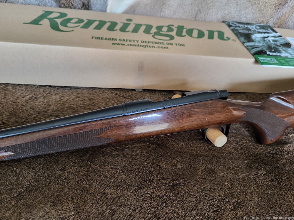 Remington Model 700 Classic .300 Savage-img-13