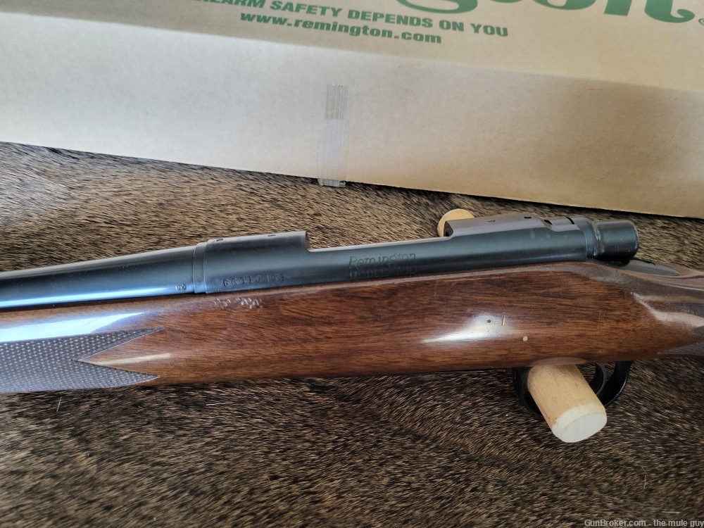Remington Model 700 Classic .300 Savage-img-15