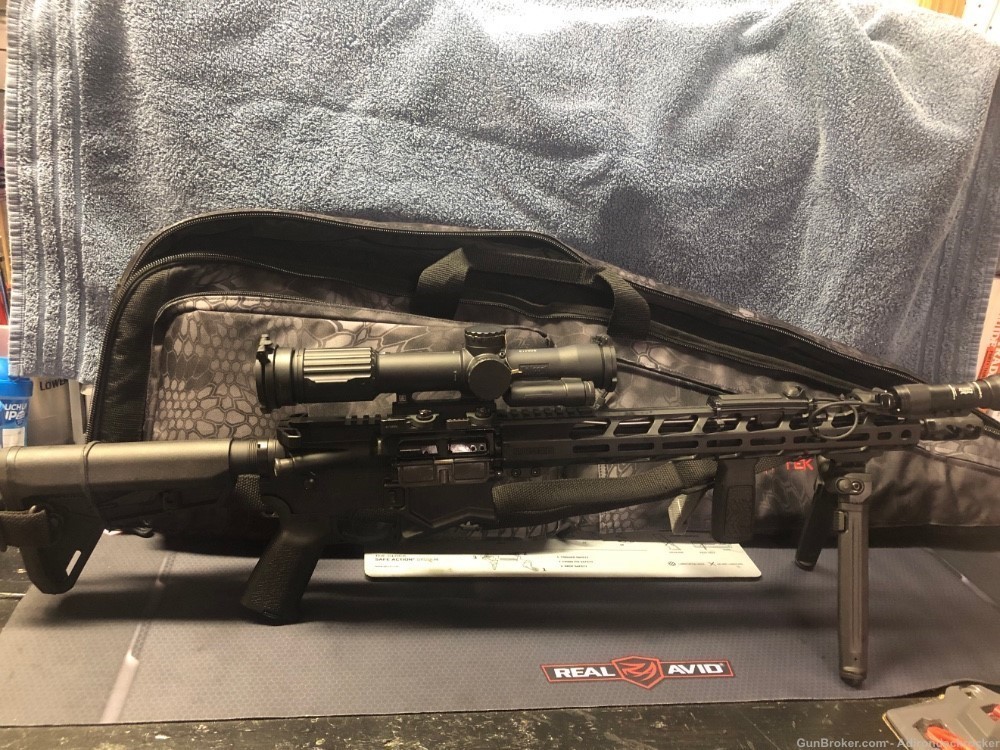 Ruger SFAR 16 in barrel,  Trijicon VCOG and Streamlight Pro weapon light -img-2