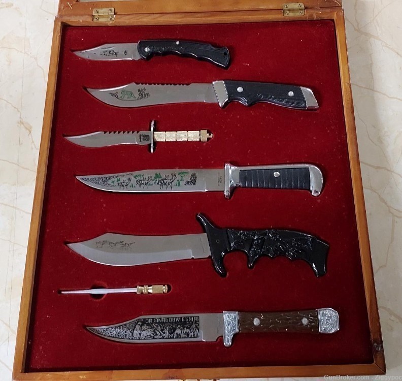 Knife Set-6 Knives-w-Sharpener & Glass/Wood Display Case.-img-2