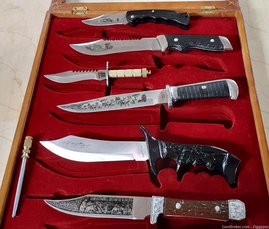 Knife Set-6 Knives-w-Sharpener & Glass/Wood Display Case.-img-3