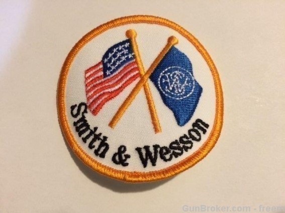 Smith & Wesson   Crossed  Flags  logo  patch-img-0