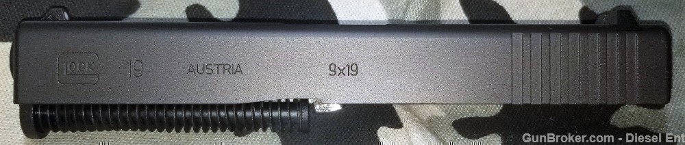 Glock G19 Complete OEM slide 9MM GEN 3 19  New-img-0