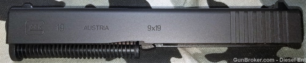 Glock G19 Complete OEM slide 9MM GEN 3 19  New-img-3