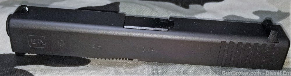 Glock G19 Complete OEM slide 9MM GEN 3 19  New-img-6