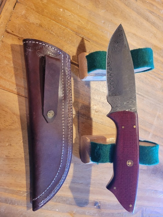 Damascus hand made knife w/ leather sheath. NEW Very Nice.-img-2