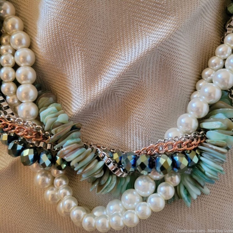 Sammy Fashion Jewelry Necklace. 14" long + 4" ext.  SD10.   -img-1