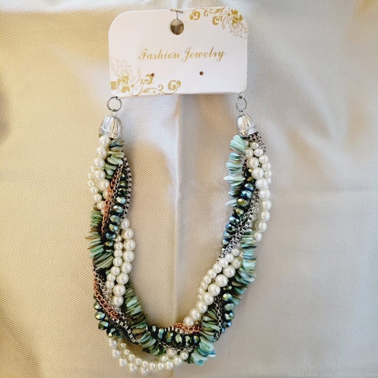 Sammy Fashion Jewelry Necklace. 14" long + 4" ext.  SD10.   -img-5