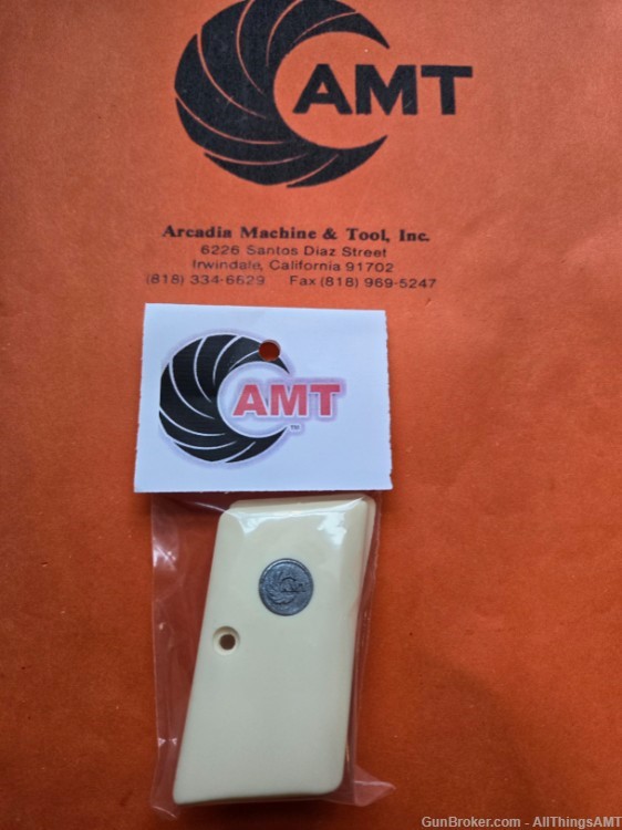AMT/iAi/OMC Small Frame Backup grips smooth ivory (22LR, .380, 9mm Kurz) - -img-0