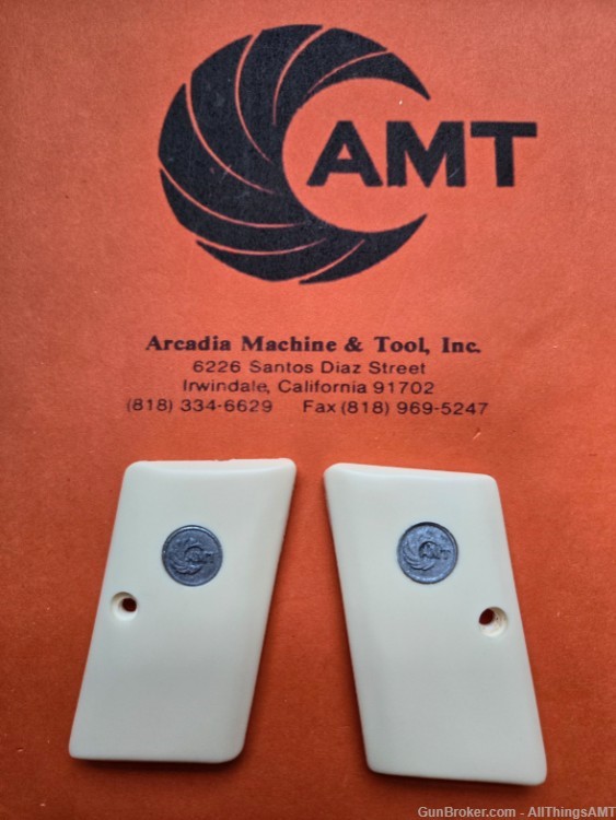 AMT/iAi/OMC Small Frame Backup grips smooth ivory (22LR, .380, 9mm Kurz) - -img-1