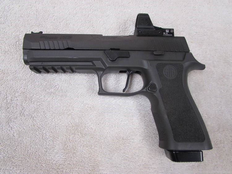 Sig P320X5 9mm with box 2 17 rd and 4 21 rd mags also Leupold DP-PRO optic-img-7