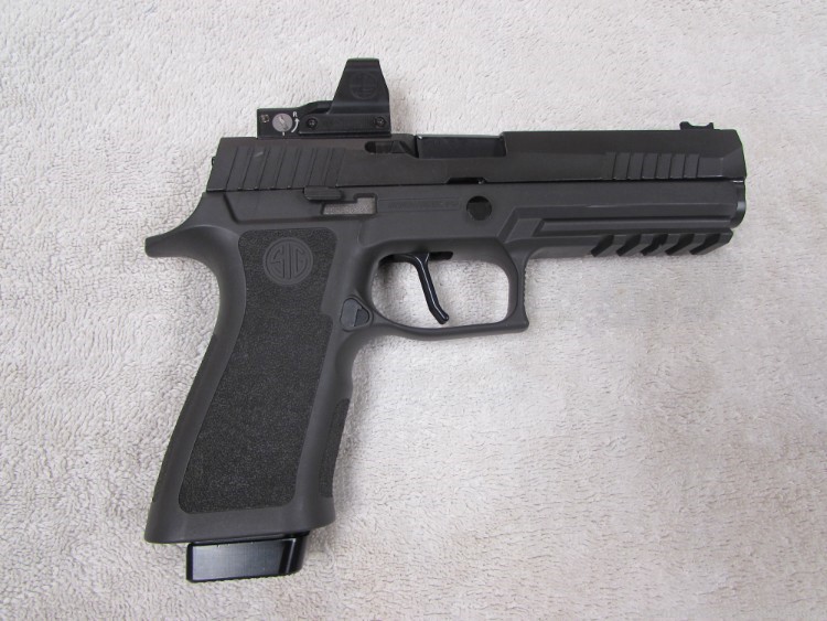Sig P320X5 9mm with box 2 17 rd and 4 21 rd mags also Leupold DP-PRO optic-img-3