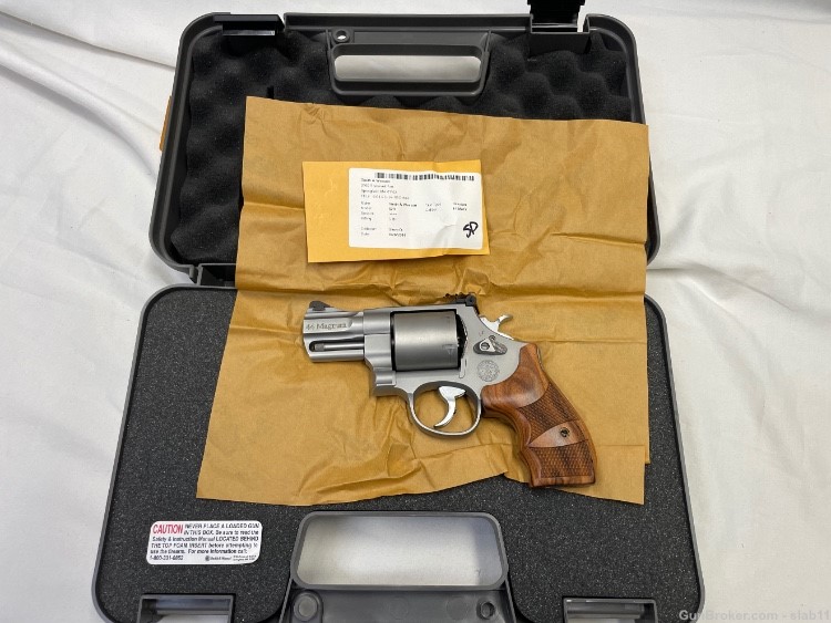 Smith and Wesson M629 44Mag 170135 Nice Wood Penny Start 6 Shot 2.6in-img-2