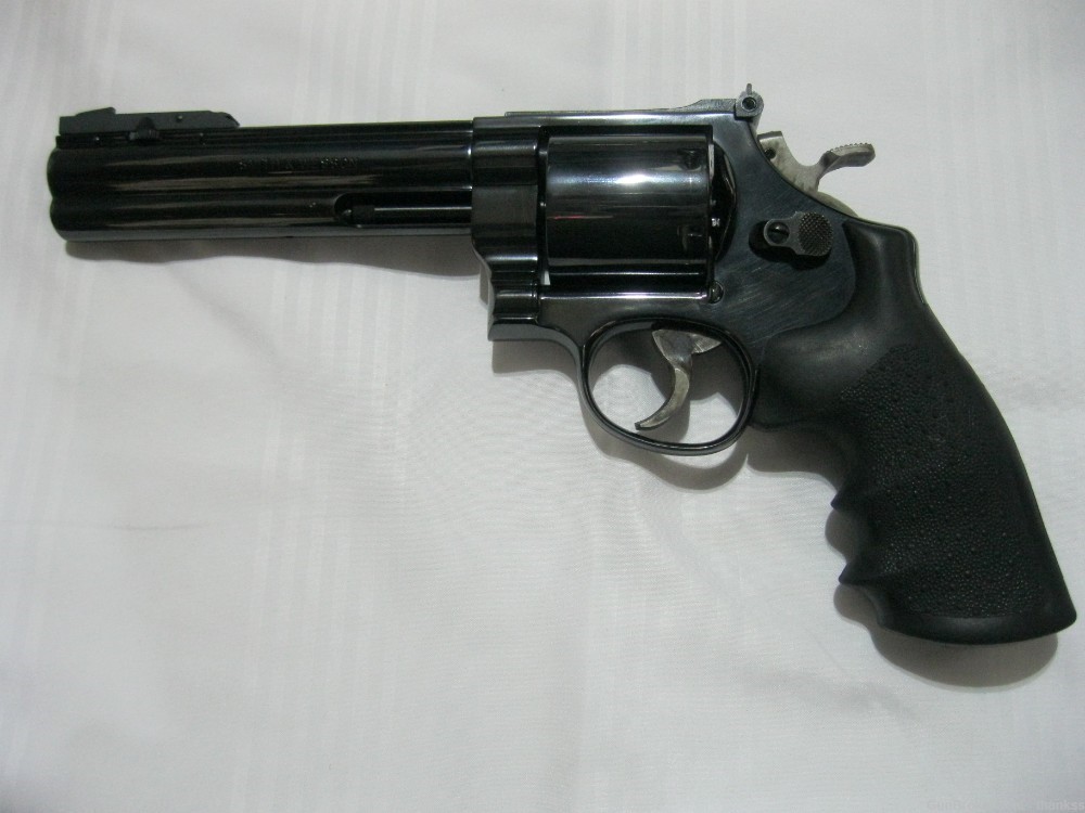 S&W 29 .44 Mag Classic Hunter, Blued, Full lug, Unfluted Cylinder,1 of 5000-img-6