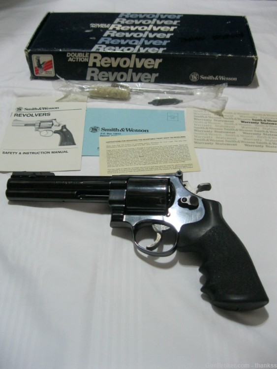 S&W 29 .44 Mag Classic Hunter, Blued, Full lug, Unfluted Cylinder,1 of 5000-img-0