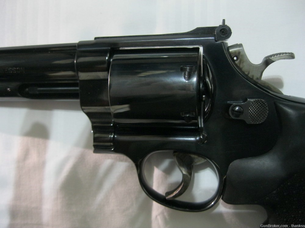 S&W 29 .44 Mag Classic Hunter, Blued, Full lug, Unfluted Cylinder,1 of 5000-img-9