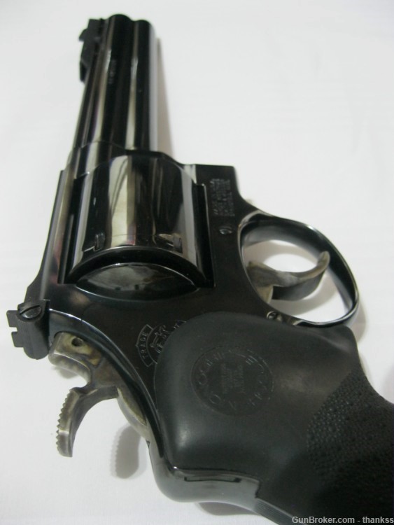 S&W 29 .44 Mag Classic Hunter, Blued, Full lug, Unfluted Cylinder,1 of 5000-img-18