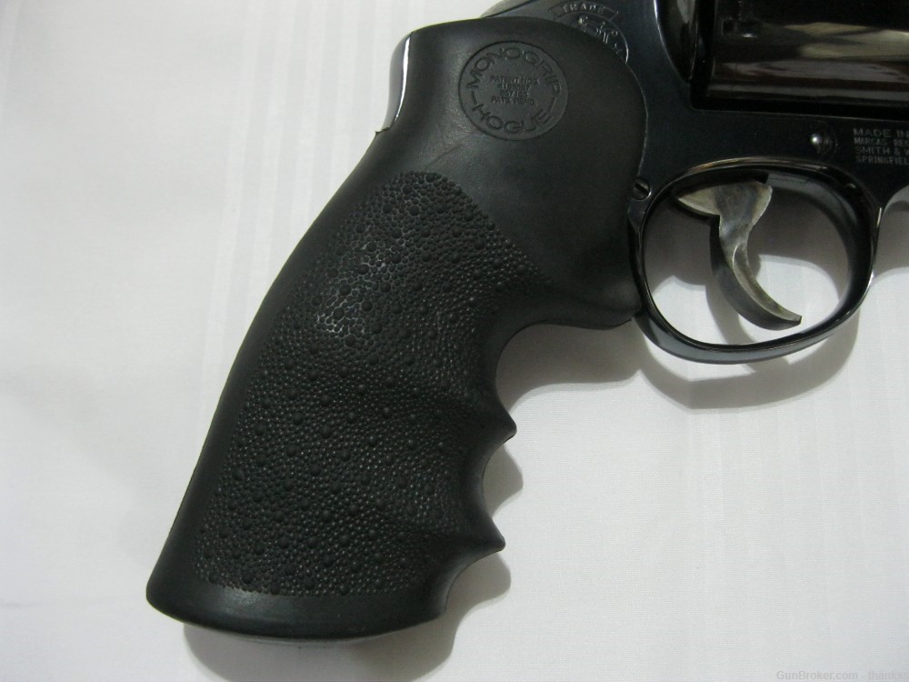 S&W 29 .44 Mag Classic Hunter, Blued, Full lug, Unfluted Cylinder,1 of 5000-img-10
