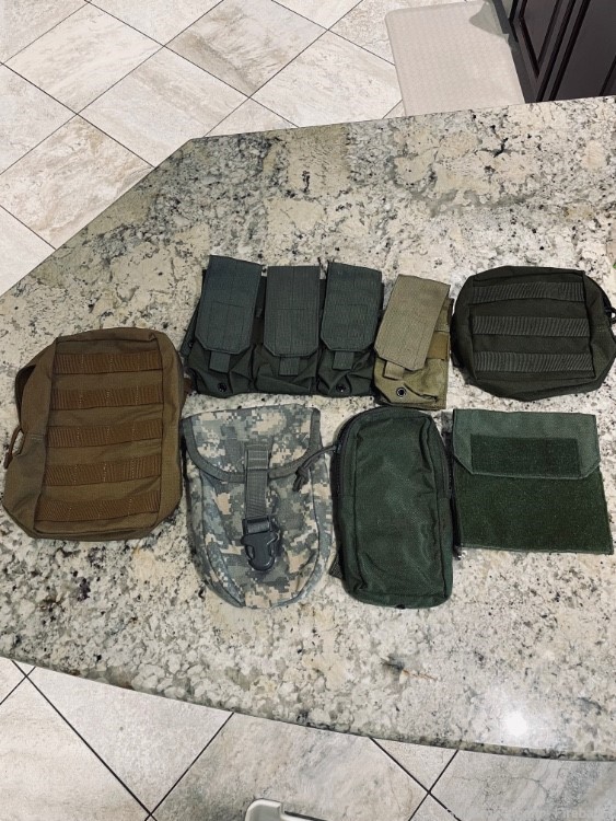 AR 15 Magazine Pouches and others, Molle, Eagle Industries, US Army-img-0