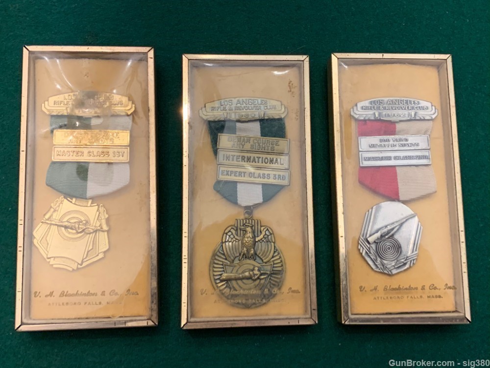 1960s LOS ANGELES RIFLE AND REVOLVER CLUB SHOOTING MEDALS-img-1