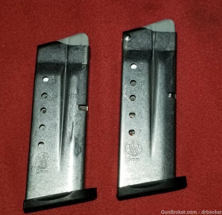 2 Smith & Wesson shield magazines 9mm 7 rounds -img-0