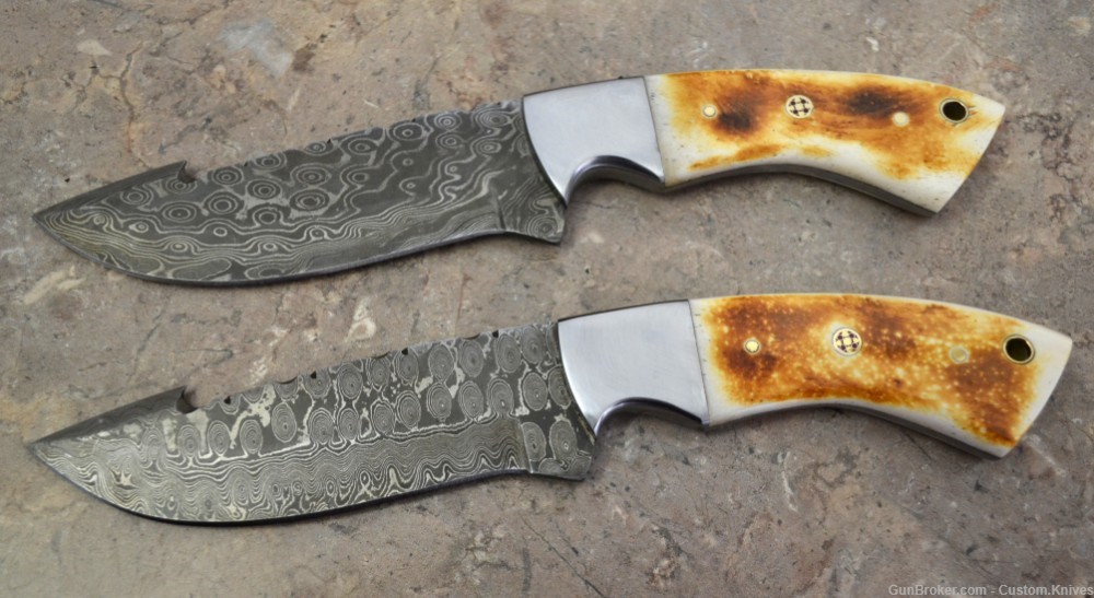 Custom Made Damascus Steel Set of 2 Hunting Gut Hook Knives (LT-846)-img-0