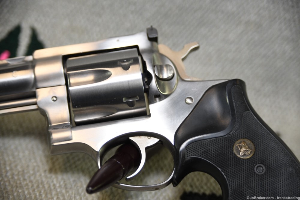 Rare Ruger Redhawk revolver in 41 Magnum 7.5 inch bbl as NEW -img-2