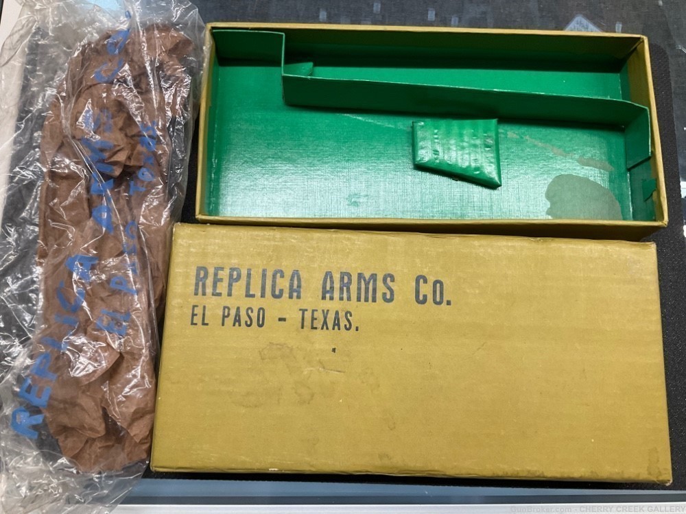 Rare vintage REPLICA ARMS TEXAS gun pistol box black powder colt 1960s XXX-img-0