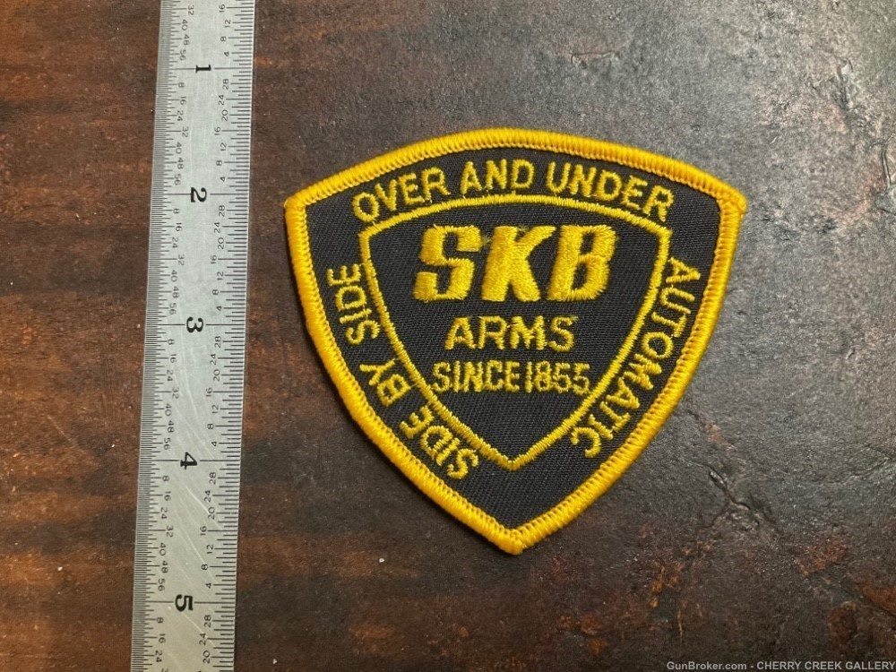 Vintage skb shotgun sxs ou automatic cloth patch Ithaca shield original -img-0