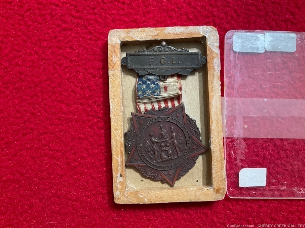 Antique 1886 Grand Army o/t Republic ladies badge medal military GAR -img-0