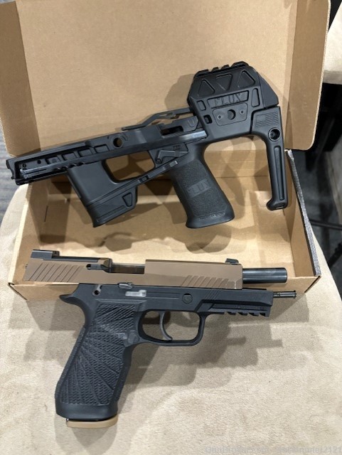 Sig Sauer M17 P320 in 9mm with Flux Raider Attachment-img-2