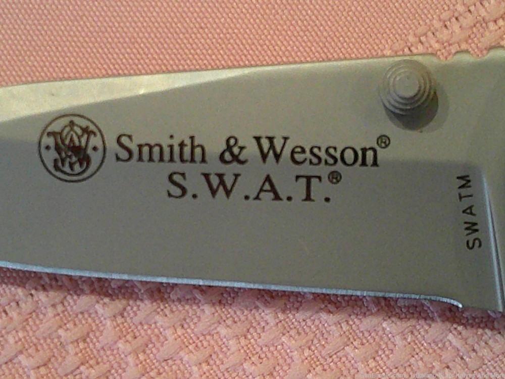 (NIB) SMITH & WESSON S.W.A.T (SWATM) MEDIUM ASSISTED OPEN POCKET KNIFE-img-9