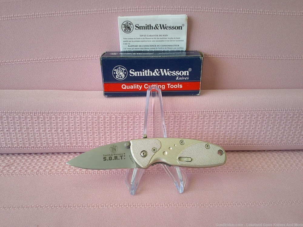 SMITH & WESSON SWSORTM (SPECIAL OPERATION RESCUE TEAM MEDIUM) Knife-img-0