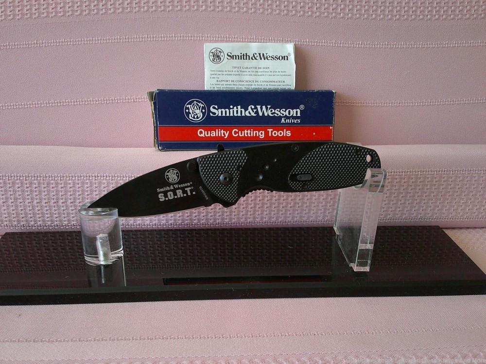 SMITH & WESSON SWSORTB (S.O.R.T. SPECIAL OPERATION RESCUE TEAM BLACK) Knife-img-0