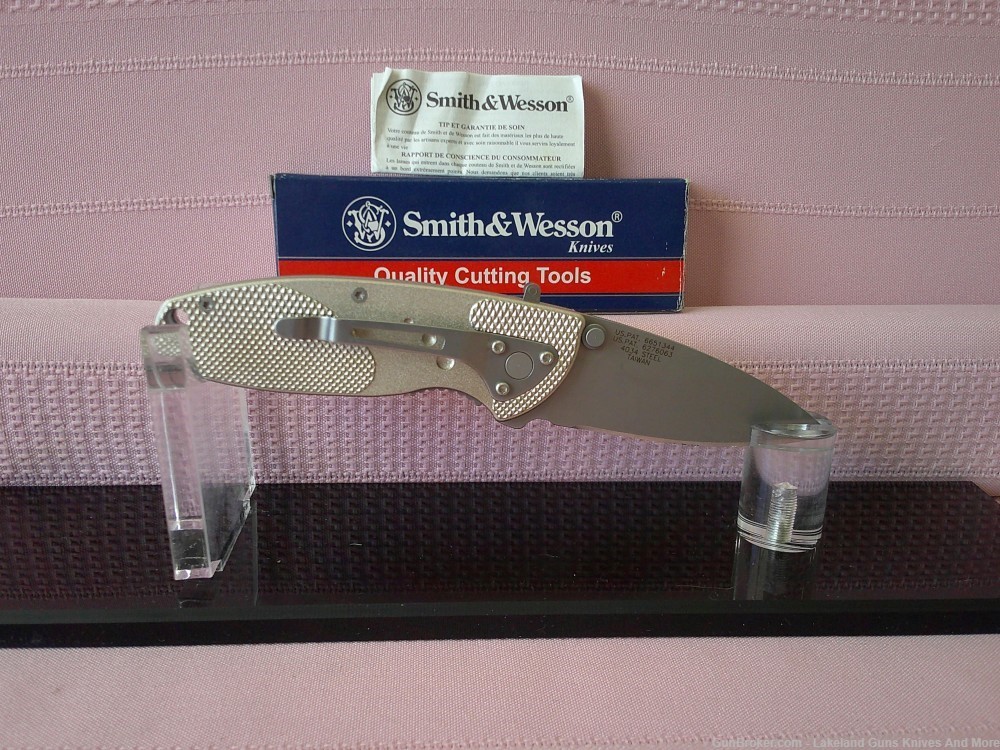 NIB Smith & Wesson SWSORT (SPECIAL OPERATION RESCUE TEAM) Linerlock Knife-img-3