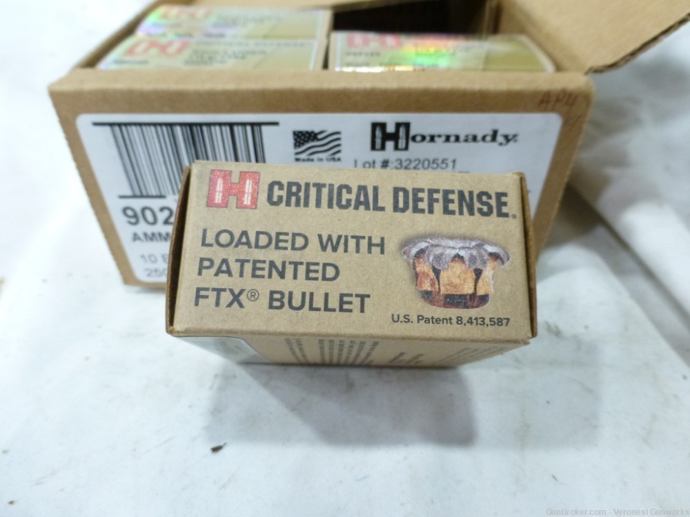 NIB 250 rd Hornady Critical Defense 10 25 rd 115 gr FTX Brass Case 90250-img-1